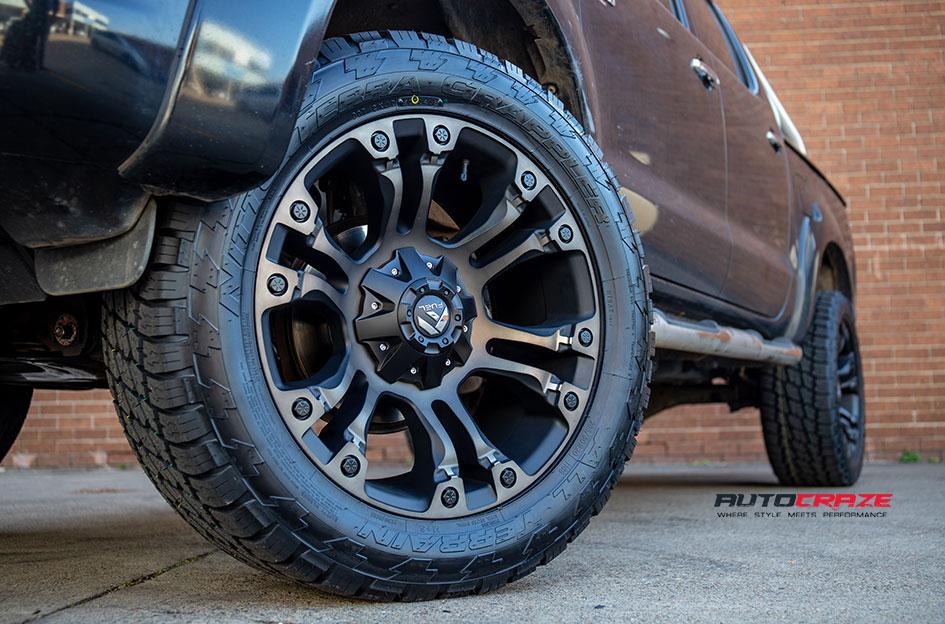 TOYOTA HILUX N70 4WD VAPOR BLACK MACHINED WITH DARK TINT